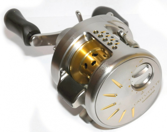 carretilha-shimano-calcutta-te-dc-201-top-linha-muito-nova_MLB-F-4119466267_042013.jpg